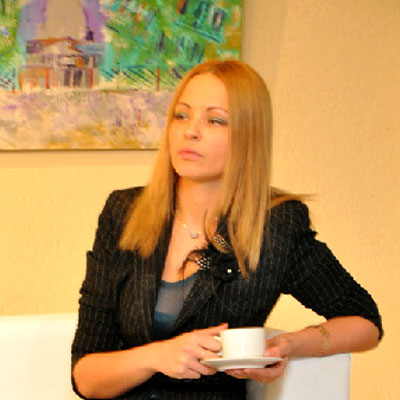 Елена Кутырева